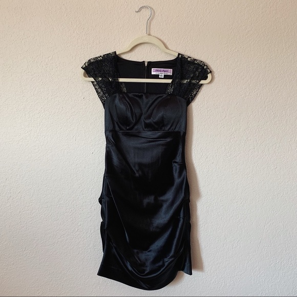 Black Event Dress - Picture 3 of 7